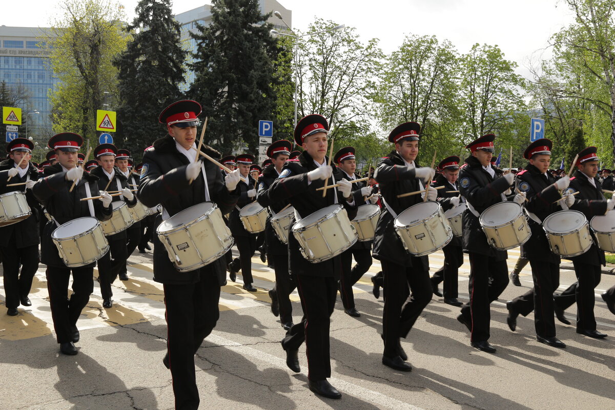 *** - Роман Величко