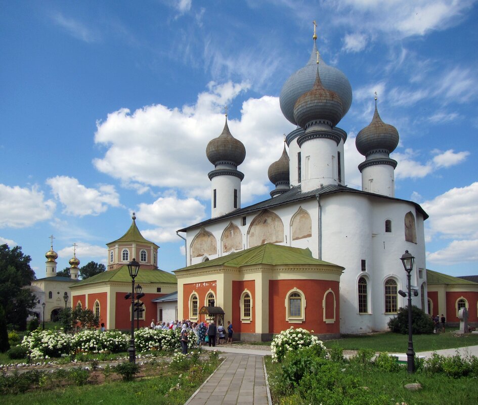 Успенский собор Тихвинского монастыря - dli1953 