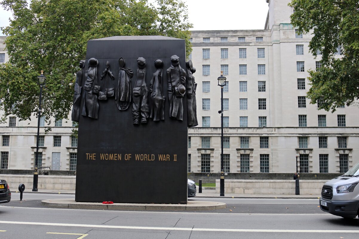 Монумент женщинам второй мировой войны - Ольга 