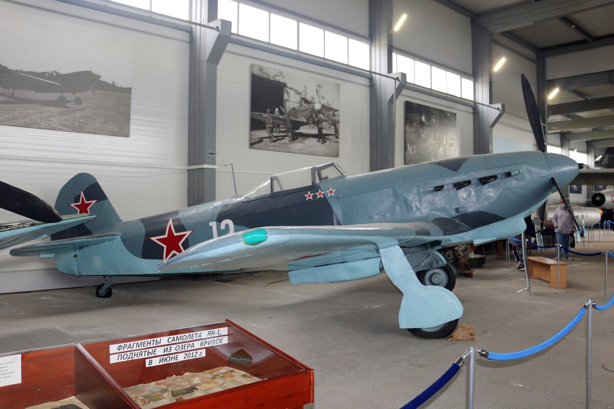 В музее палубной авиации - Ольга 