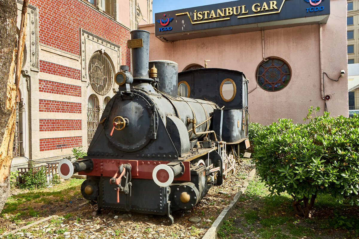 Памятник-паровоз в Стамбуле - Алексей Р.