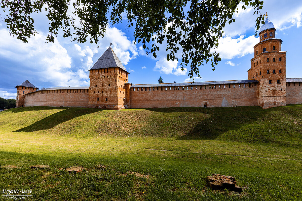 Стены древнего Кремля. Великий Новгород - Евгений 