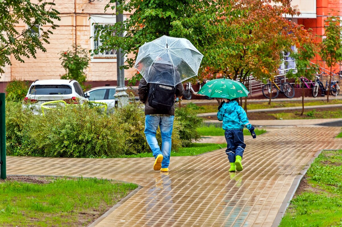 В городе дождь - Валерий Иванович