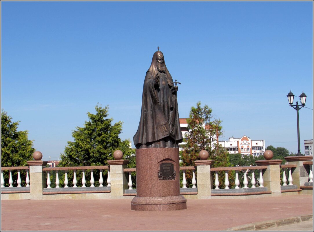 Памятник патриарху Алексию в Витебске - Любовь Зинченко 