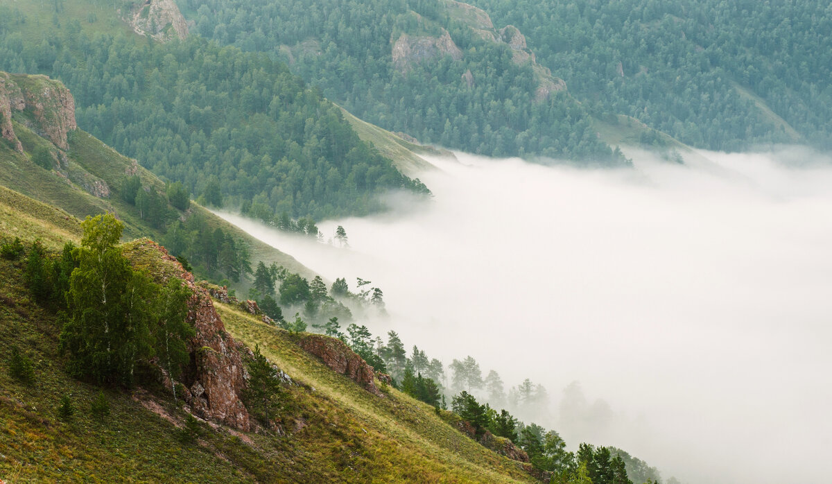 Торгашинский хребет с туманом... - Сергей Герасимов