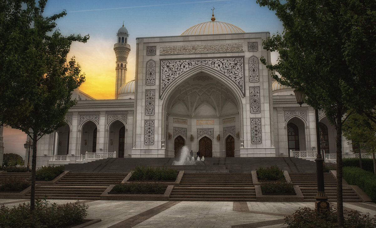 Мечеть "Гордость мусульман" в Шали. - Лилия .