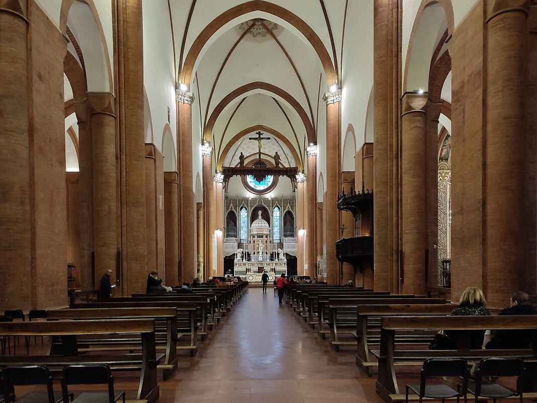 Pavia Павия Италия Воскресная служба церковь Chiesa di Santa Maria del Carmine - wea *