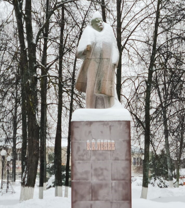 Памятник В.И. Ленину в Семёнове. - Ольга Довженко