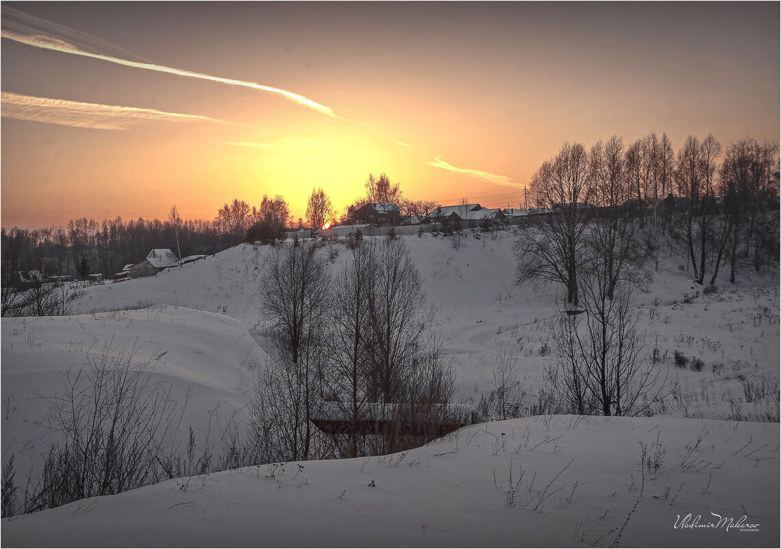 "Зимний закат на Нагорной"© - Владимир Макаров
