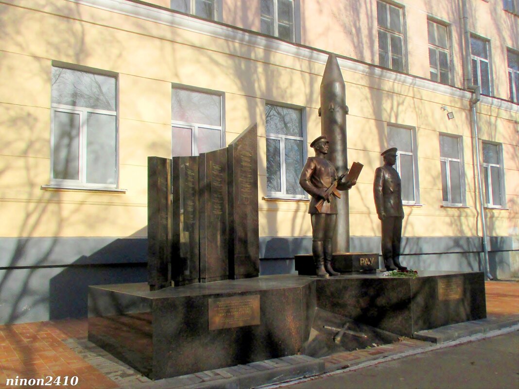 Памятник артиллеристам - Нина Бутко