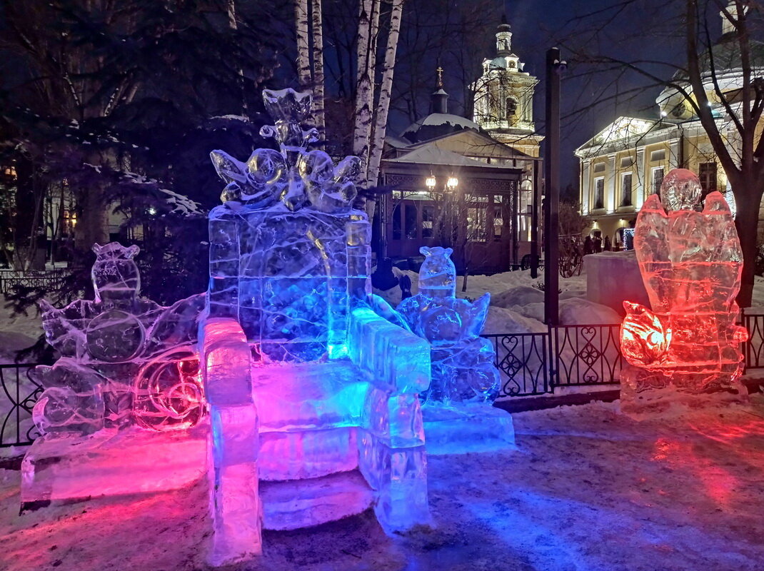 Ледяные скульптуры в монастыре - Александр Чеботарь