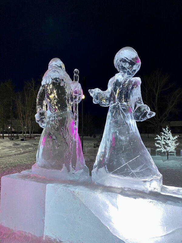 Ледяные скульптуры у елки Степногорск - Нина Колгатина 