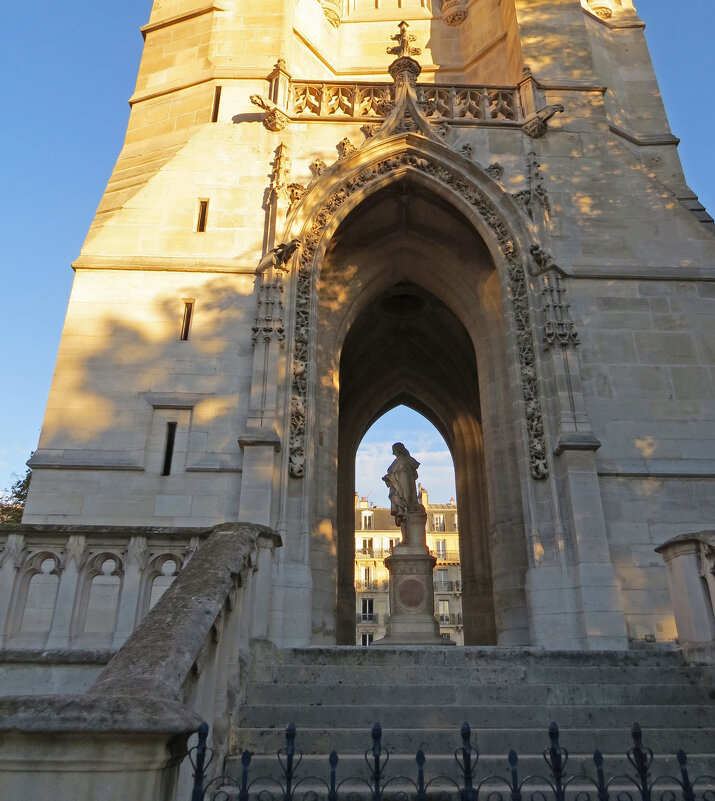 Паскаль в башне Сен-Жак (Tour Saint-Jacques) - ИРЭН@ .
