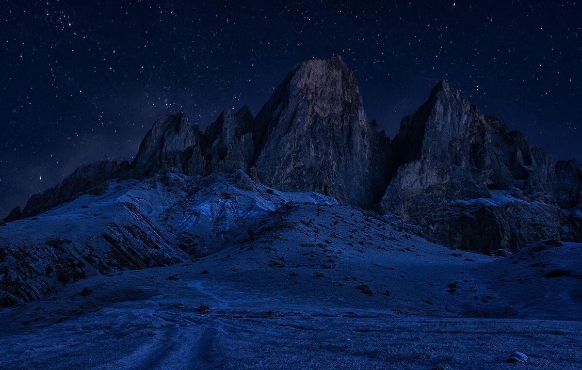 Ингушетия, в горы пришла зима. Ночь над горой Цей-Лоам - Galina 