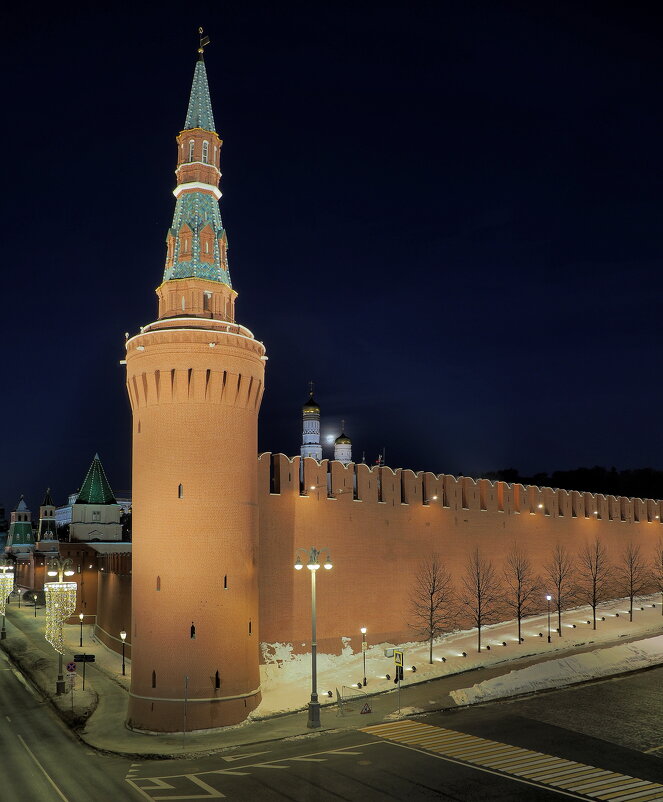 Из "похода" вокруг Кремля. Беклемишевская (Москворецкая) башня, построенная в 1488 г. - Евгений Седов