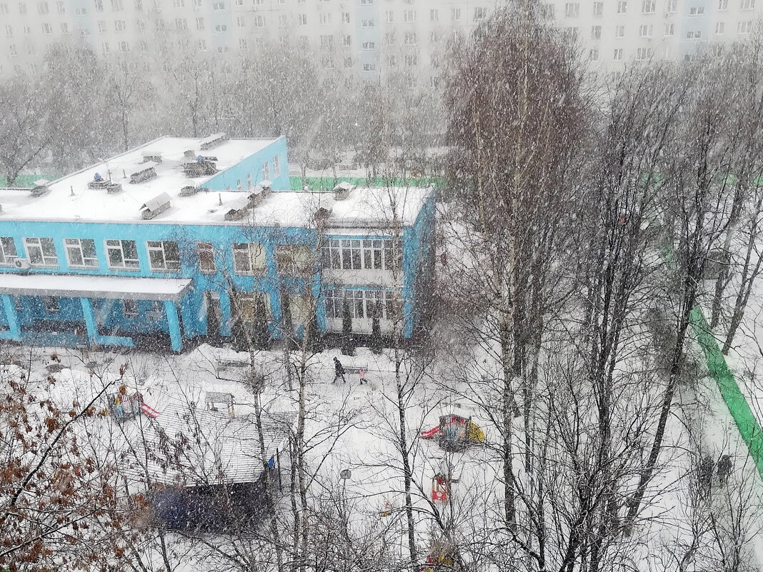 А снег идет.... - Ольга Довженко