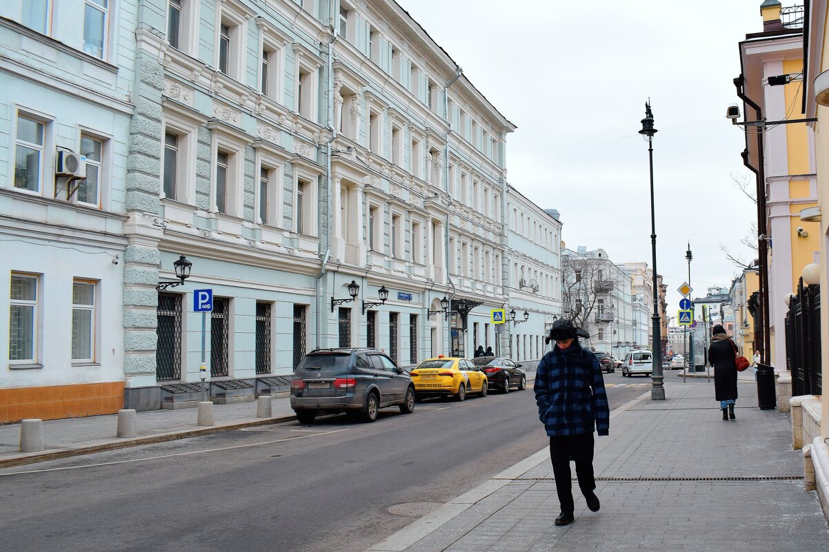 А это улица Рождественка. (в 1948—1989 годах — у́лица Жда́нова) - Татьяна Помогалова