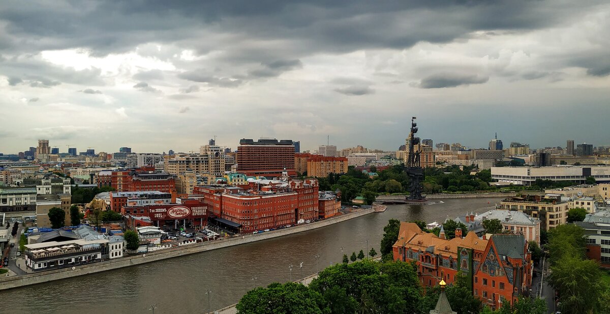 р. Москва - Олег Денисов