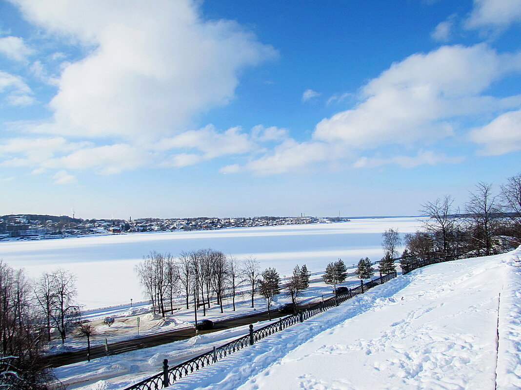 Река Волга - Лидия 
