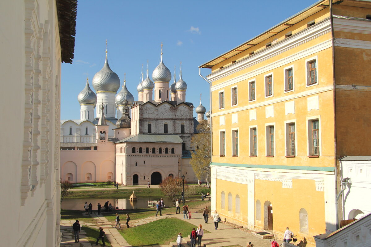 Вид на храмы Ростовского кремля - Gen Vel