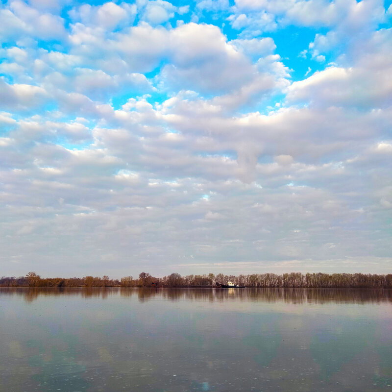 Река Иртыш, весна 28.04.2022 год. - Динара Каймиденова