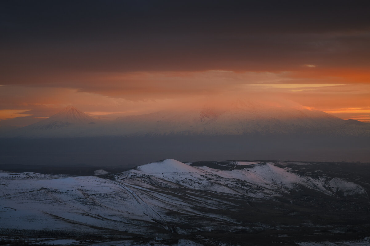 Закатная феерия с видом на Арарат. Арка Чаренца - Дмитрий Шишкин