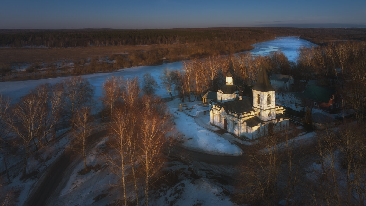 Воскресенская церковь в Тарусе Калужской области - Дмитрий Шишкин