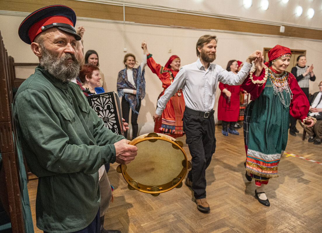 На волне народной музыки. - Николай Галкин 