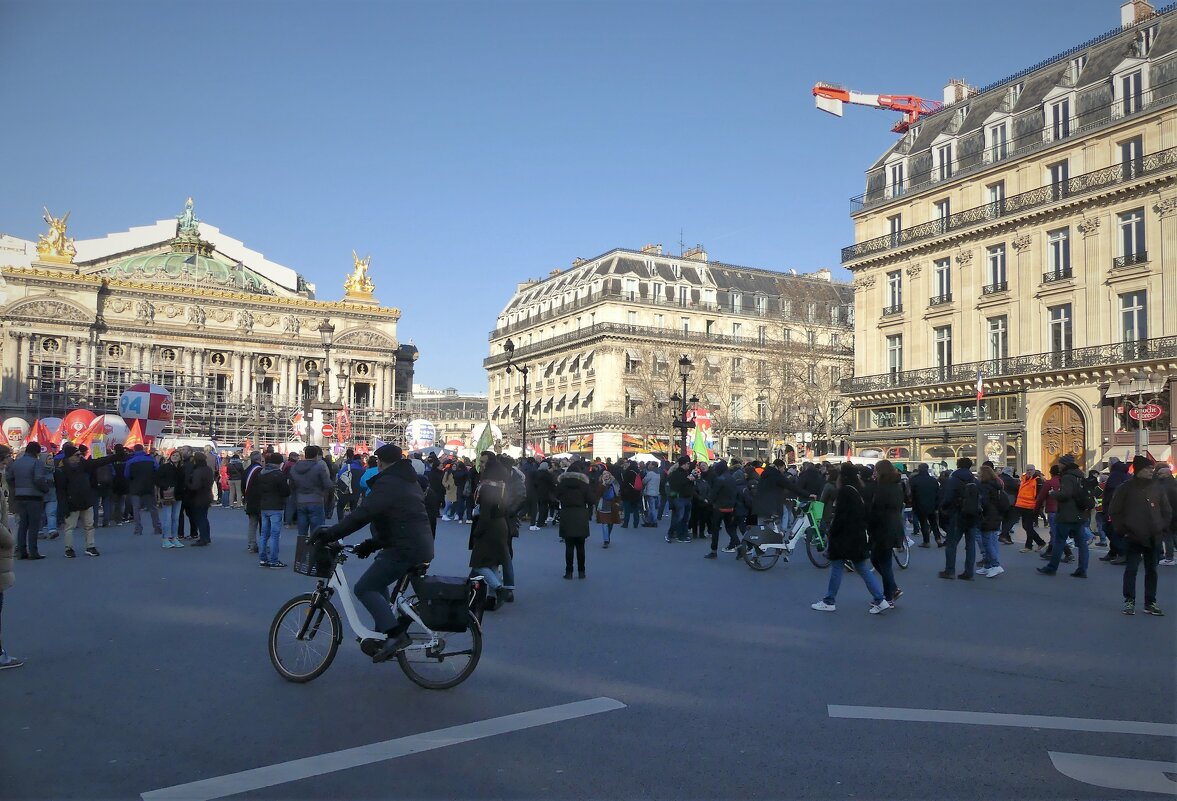Забастовка в Париже - Владимир Манкер