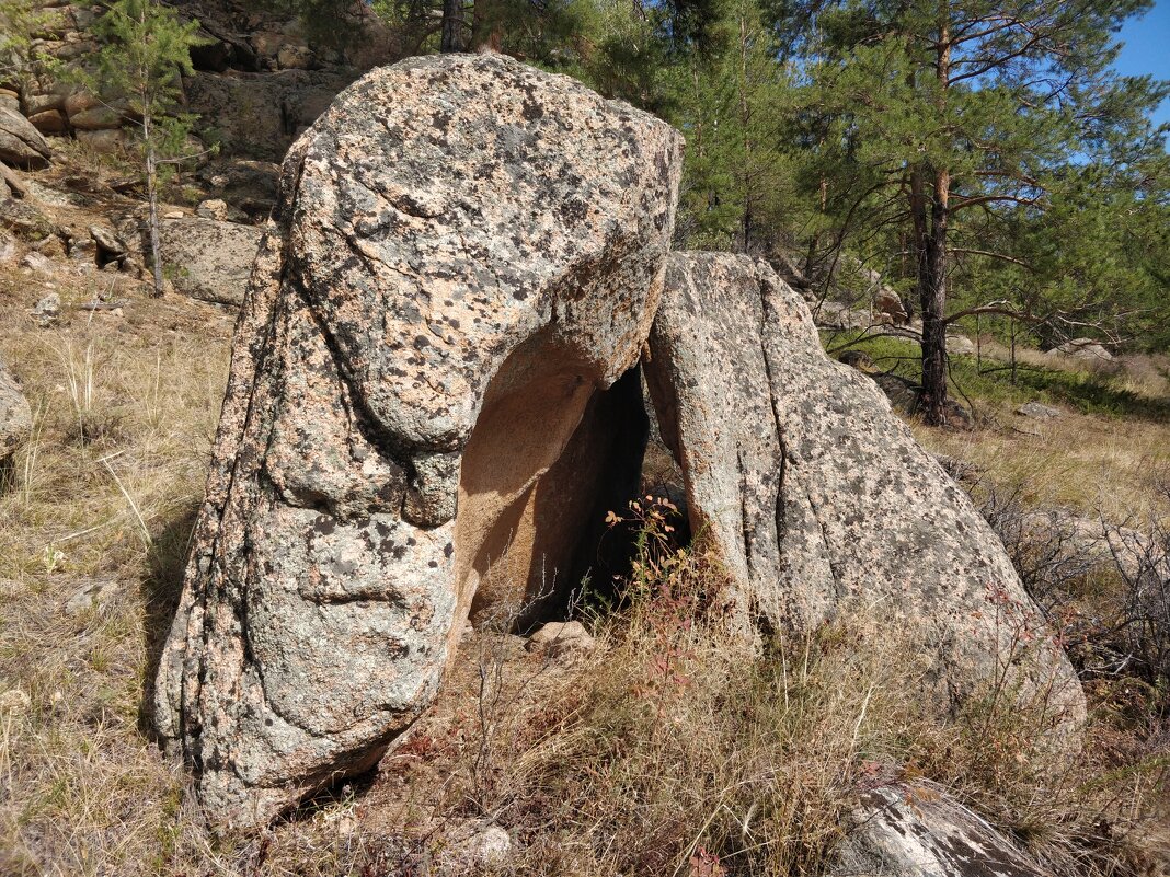 Каменная палатка - Андрей Хлопонин