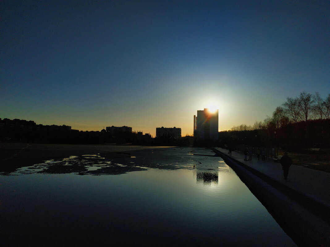 Снимок навстречу солнцу - Андрей Лукьянов