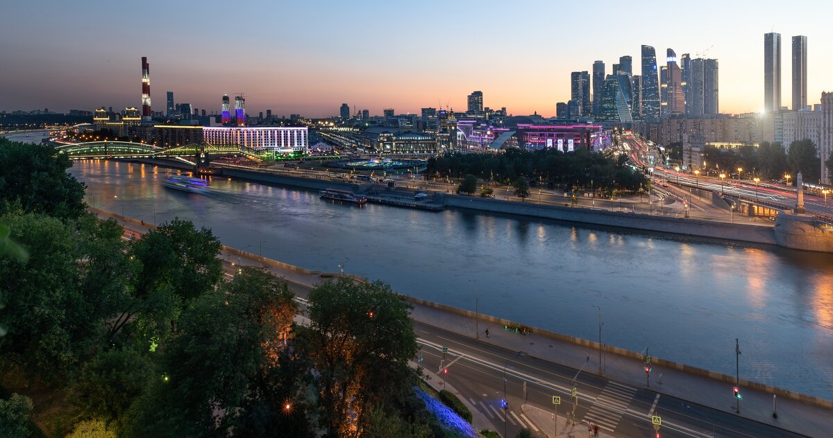 Панорама на Москва-Сити и Киевский вокзал - Yevgeniy Malakhov