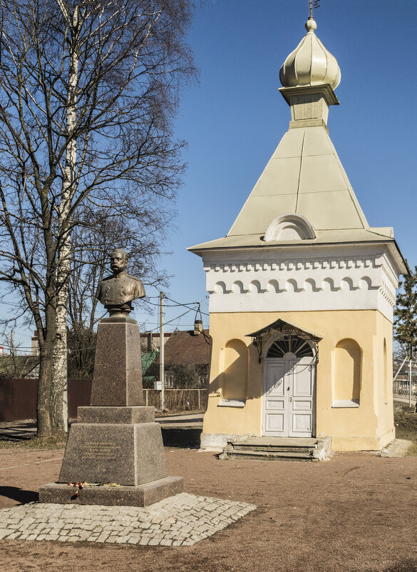 Часовня Муринской церкви с памятником императору Александру Третьему - Стальбаум Юрий 