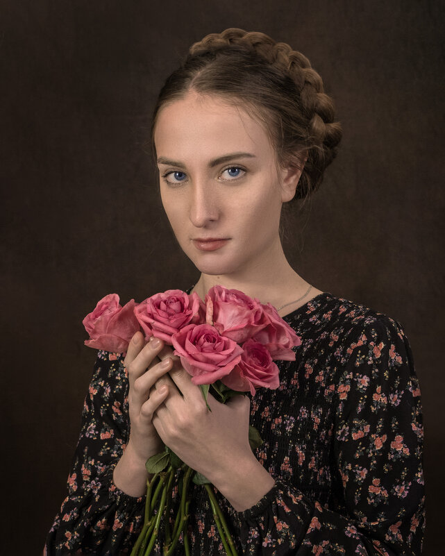 Портрет с розами - Lyudmyla Pokryshen