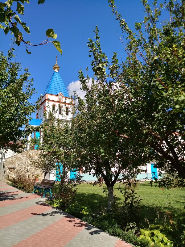 Церковь Святого Пантелеимона в Кабардинке. - Мария Васильева