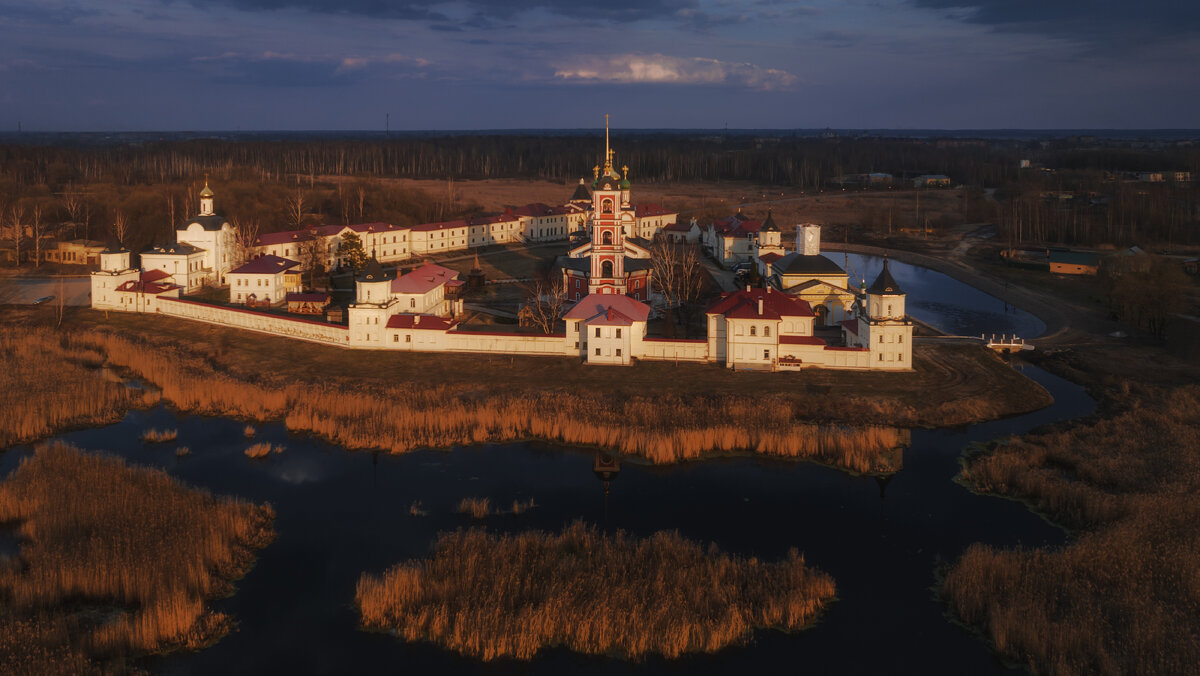 Варницкий монастырь в закатном золоте ч2 - Дмитрий Шишкин