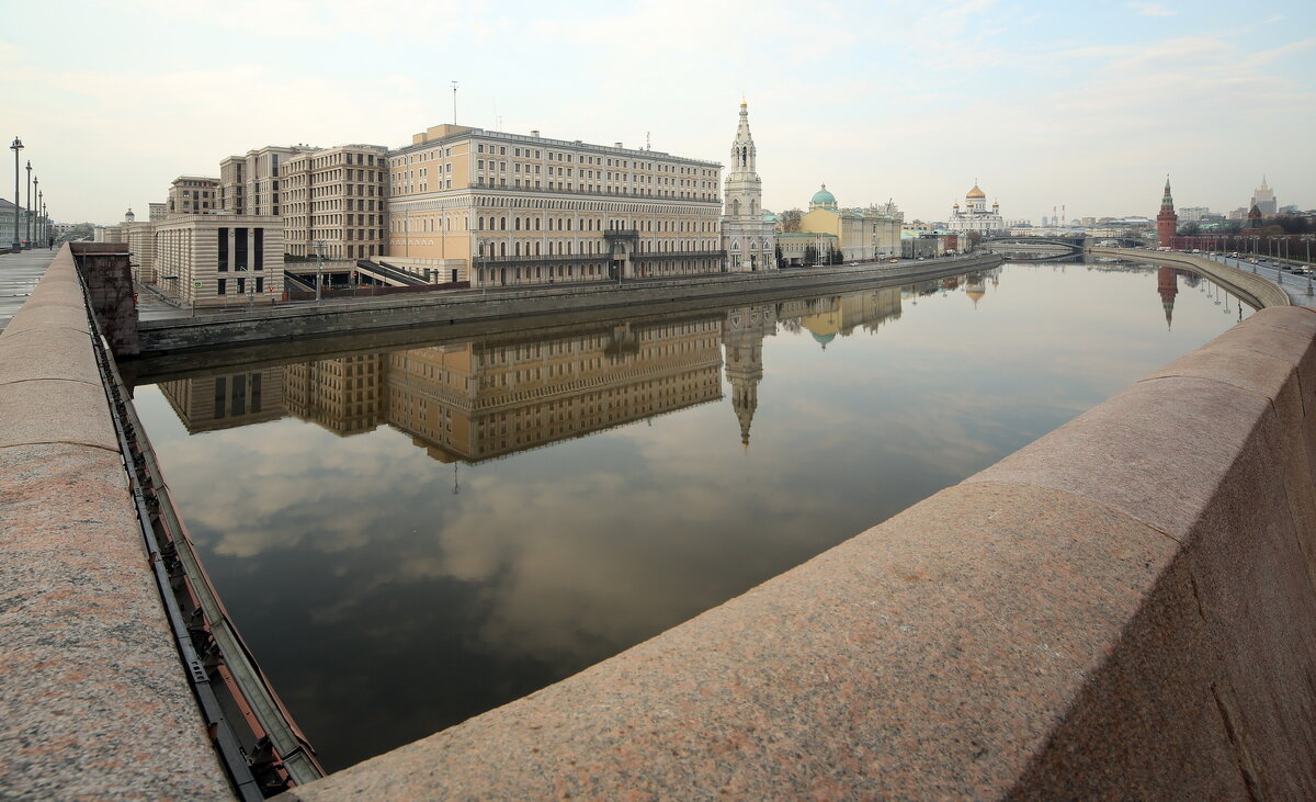 Софийская наб - Михаил Бибичков