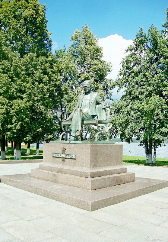 Удмуртия, памятник Чайковскому П.И. - Raduzka (Надежда Веркина)