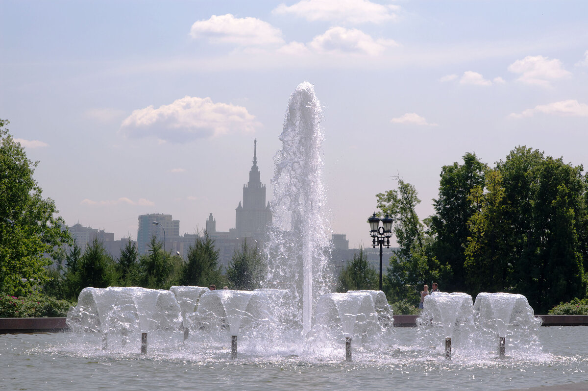 Лето в Москве - Лютый Дровосек