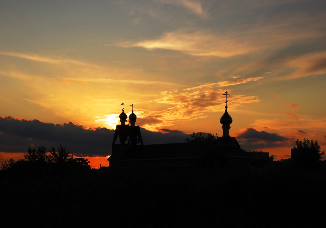 Закат над Церковью - Андрей Снегерёв