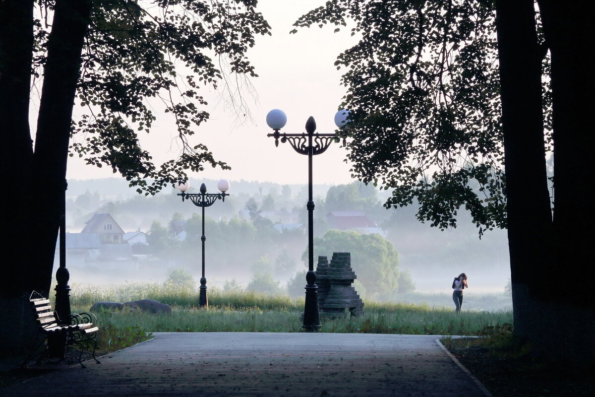 Раннее летнее утро. Городской парк, Шуя, Ивановская область. - Сергей Пиголкин