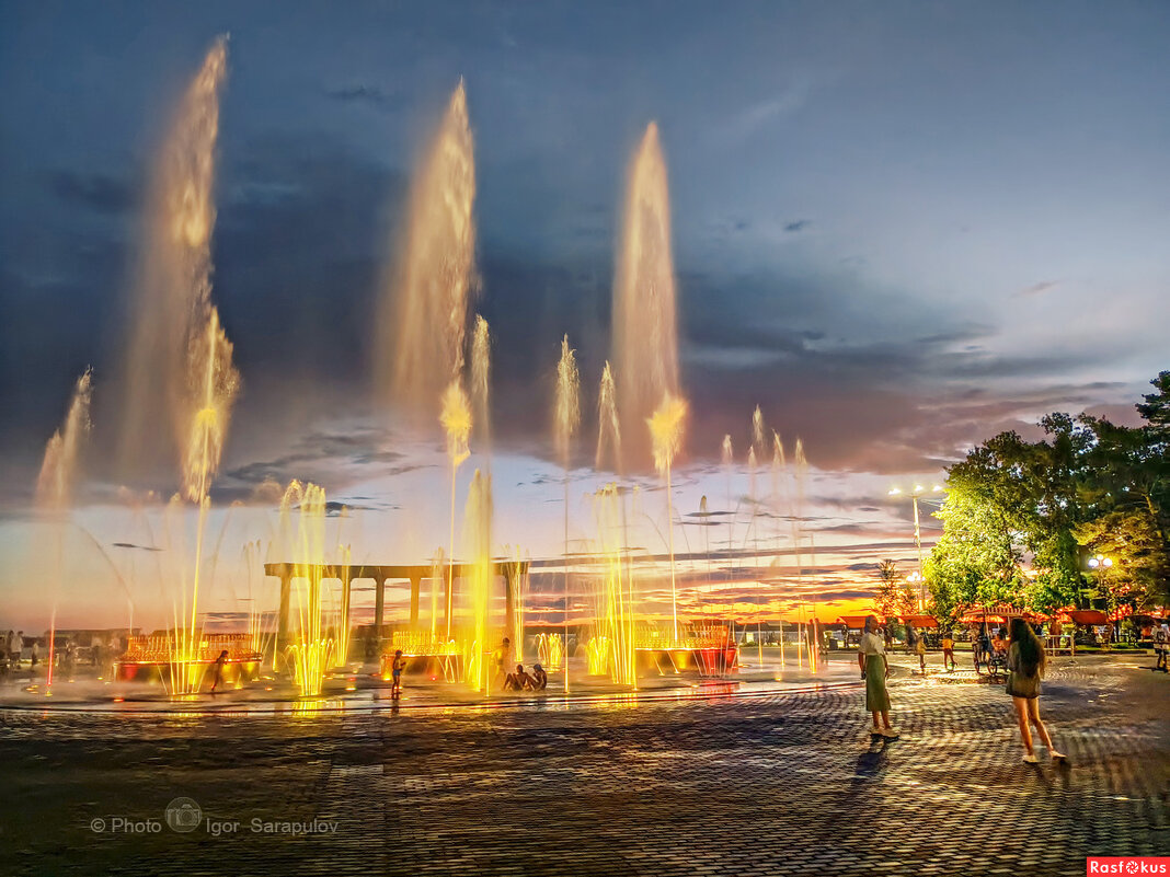 Пешеходный фонтан на Амурской набережной в Хабаровске - Игорь Сарапулов