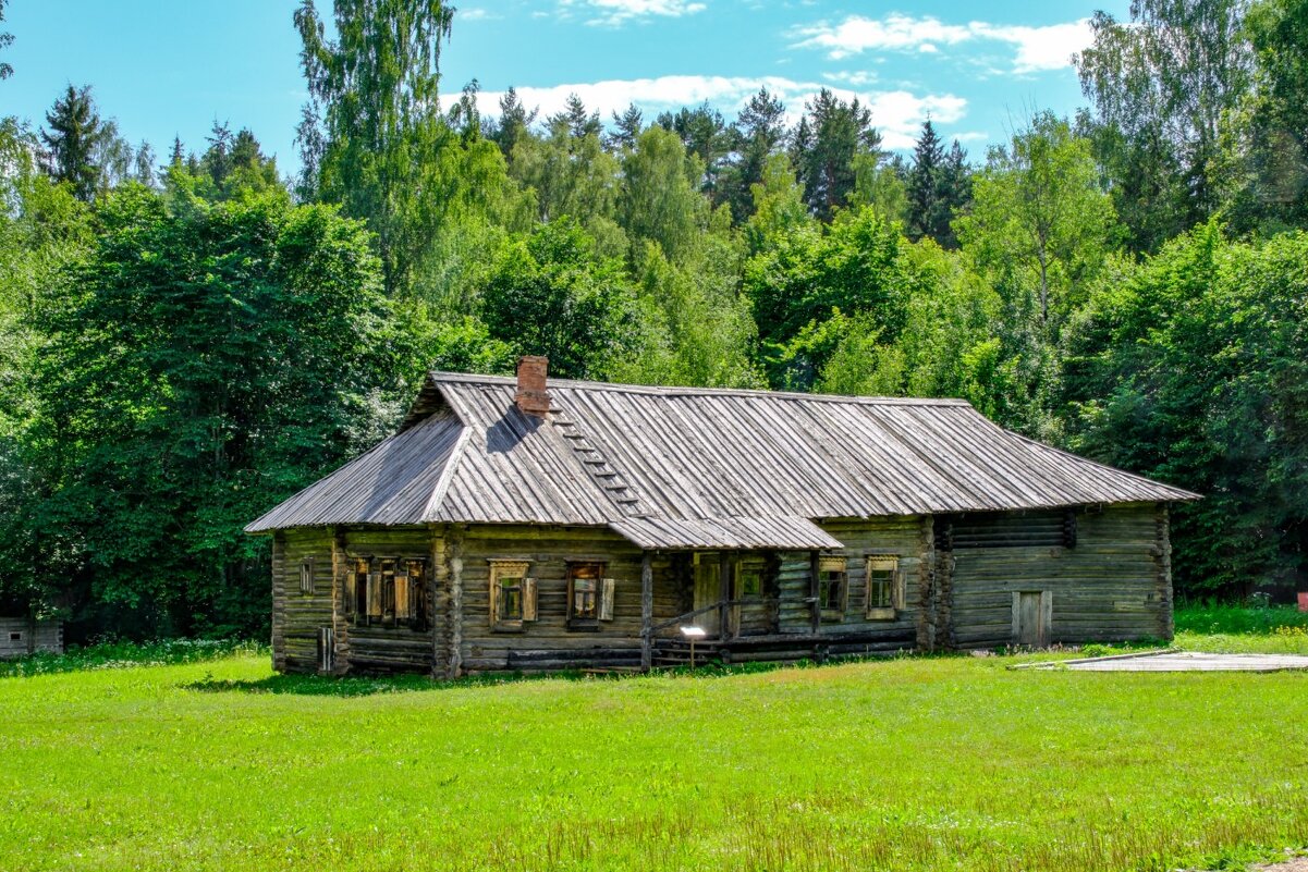 Старый деревянный дом - Георгий А