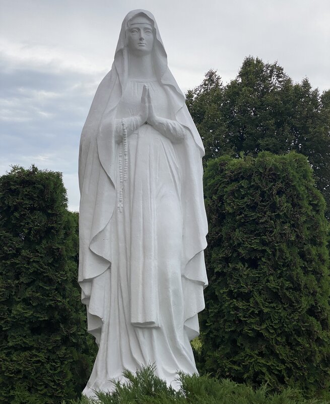 Статуя Пресвятой Девы Марии. - Татьяна Ф *