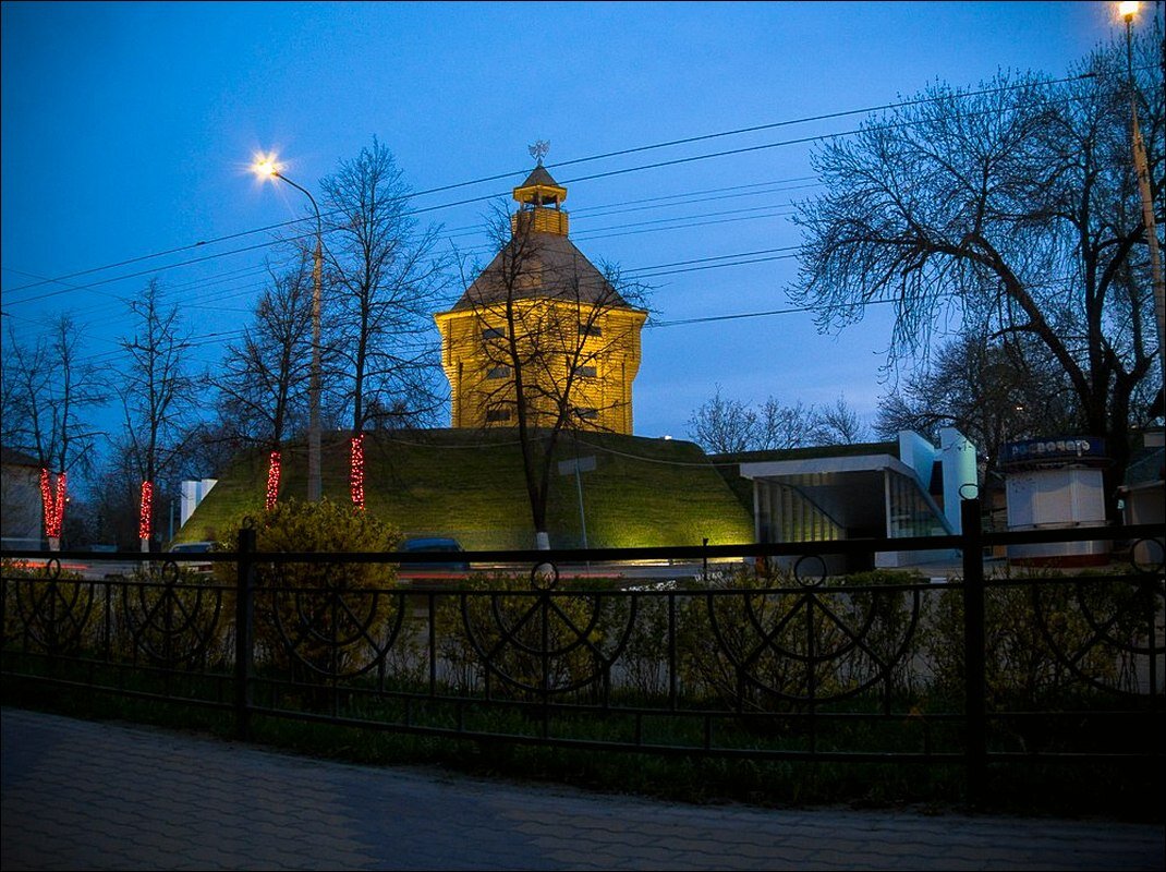Московская проезжая башня ( реконструкция ) - Сеня Белгородский