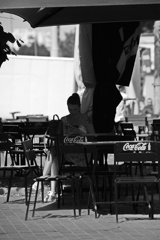 Coca Cola в тени - M Marikfoto