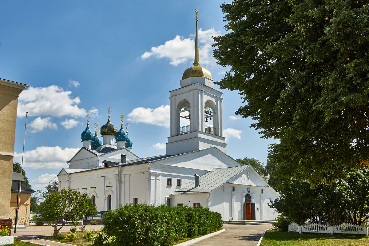 Церковь Рождества Богородицы  в  посёлке Гнилицы - Алексей Р.