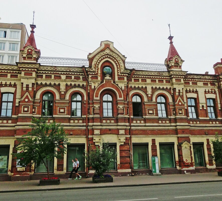 Здание музея Природа Приангарья - Лидия Бусурина