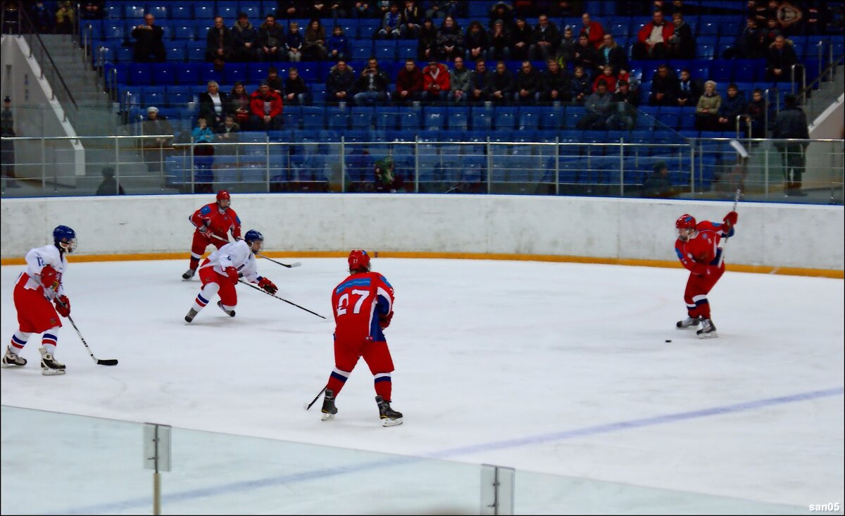 Бросок по воротам - san05 -  Александр Савицкий