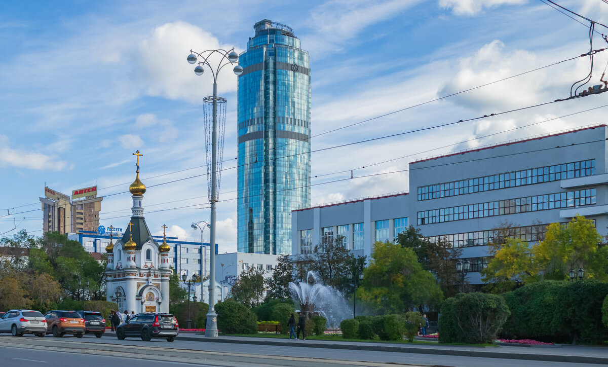 Екатеринбург. Площадь Труда - Михаил Пименов